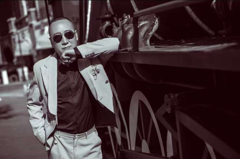 孤独燃烧的第一张照片--山西认干亲服务网